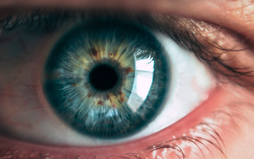 Cirugía Facorrefractiva: la opción más completa para dejar de usar lentes después de los 45–50 años