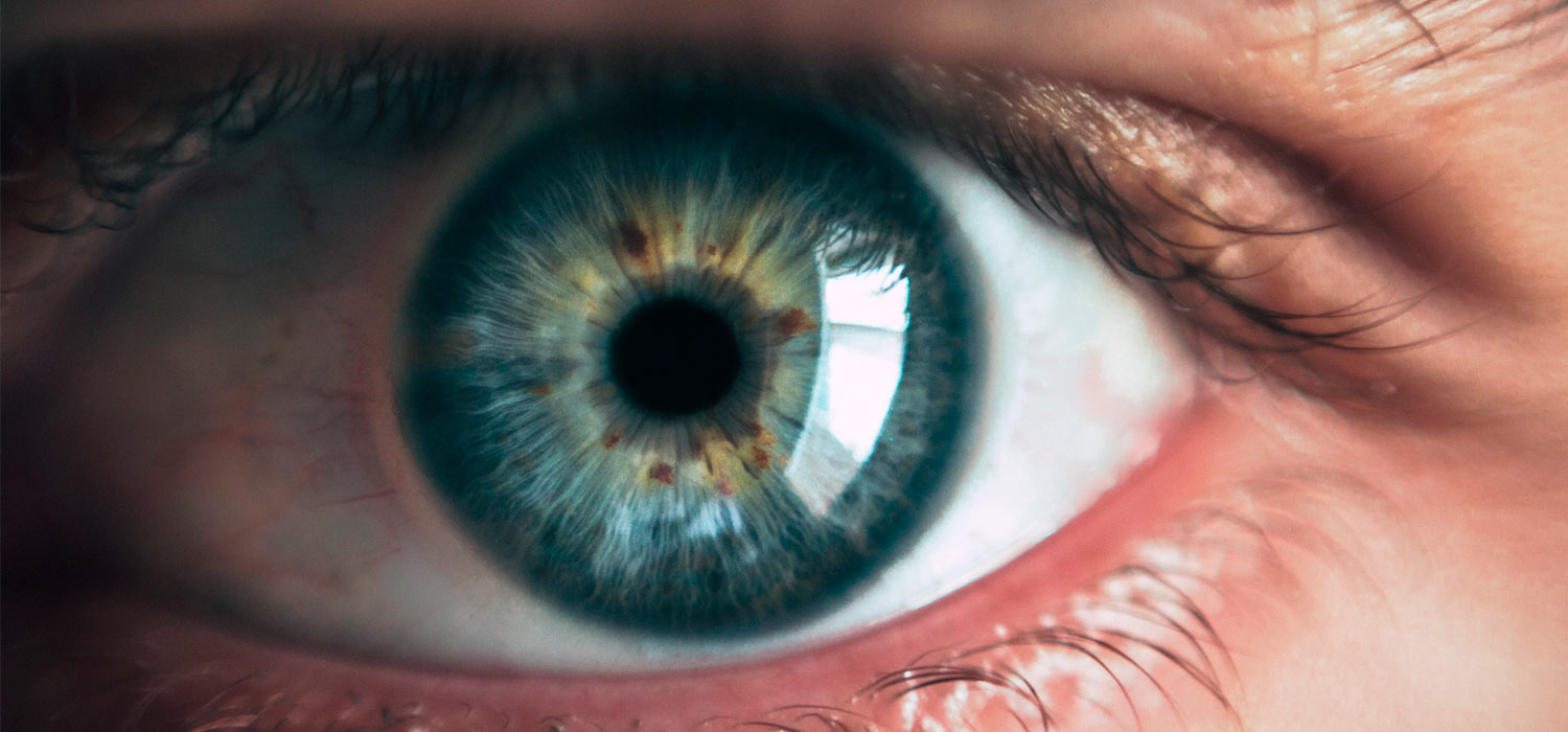 Cirugía Faco-refractiva: la opción más completa para dejar de usar lentes después de los 45–50 años