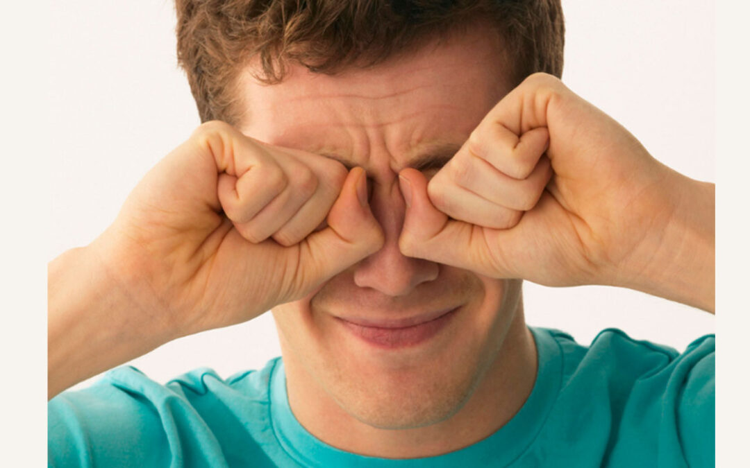 10 malos hábitos que dañan tu salud ocular y cómo evitarlos