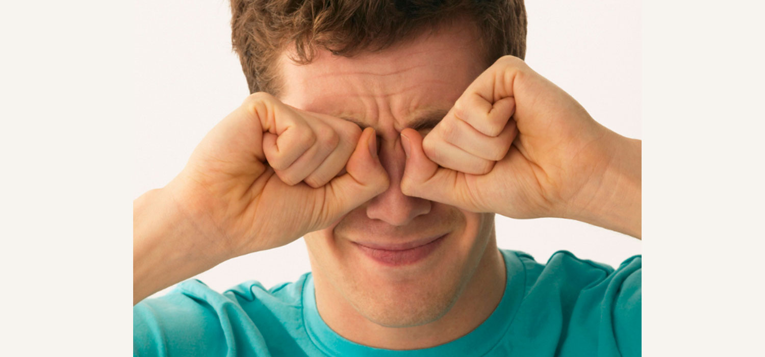 10 malos hábitos que dañan tu salud ocular y cómo evitarlos