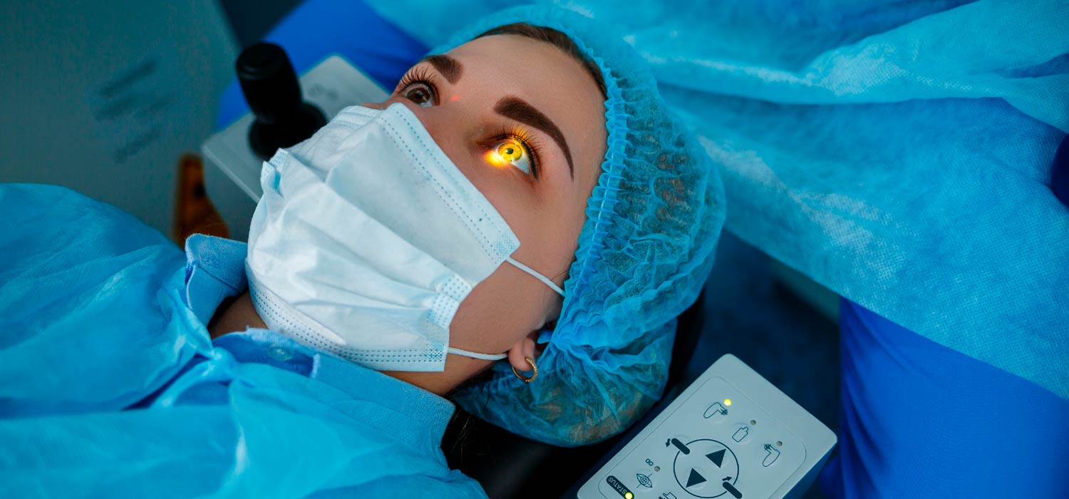 El Láser en Oftalmología: La Tecnología de Luz Que Está Salvando Millones de Ojos