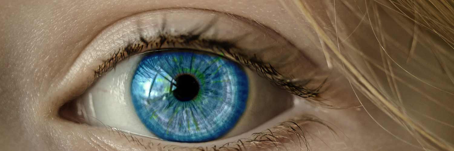 ¿El Láser para Cambiar el Color de tus Ojos es Seguro? Lo que TikTok No Te Está Contando